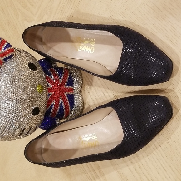 Vintage Salvatore Ferragamo Dark Blue Heels - Picture 7 of 13